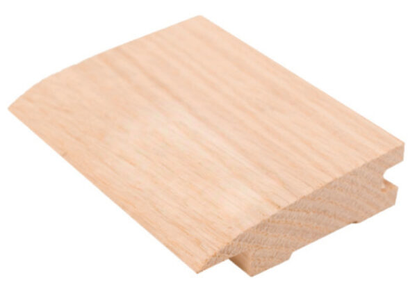 3/4 pulg. (2 cm) Reductor de roble sin acabado